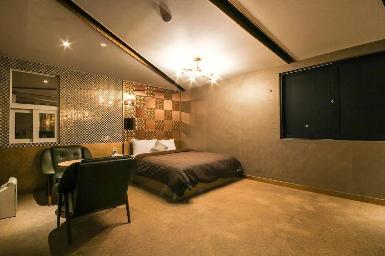 K2 Motel Busan 2*,